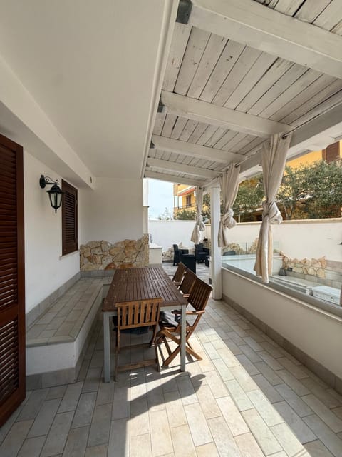 Civico 8 Alexander Apartment in Alghero