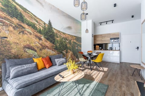 Kitchen or kitchenette, Living room, Seating area, Dining area
