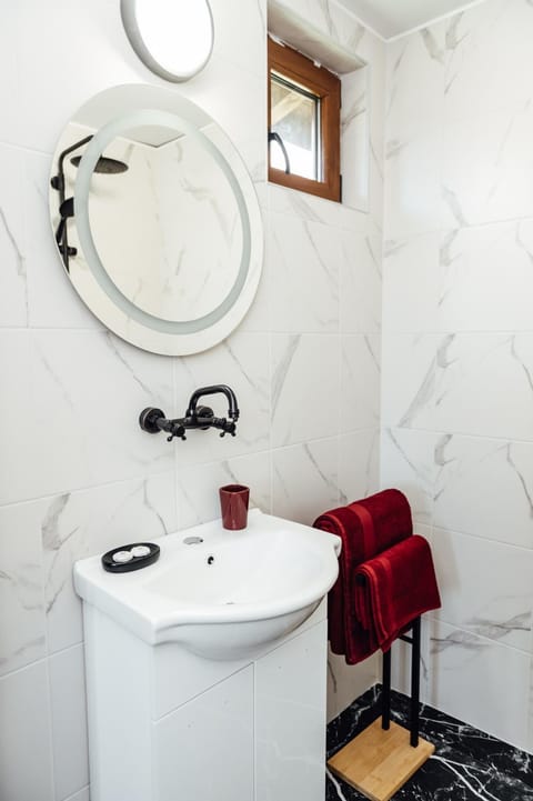 Bathroom, towels