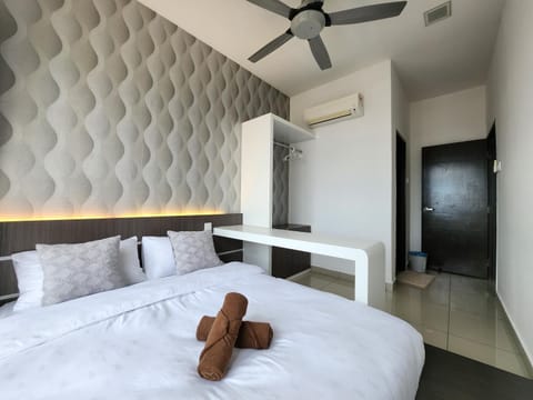 Bed, Bedroom, wardrobe, air conditioner