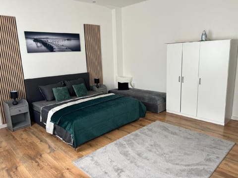 Bed, Bedroom, wardrobe