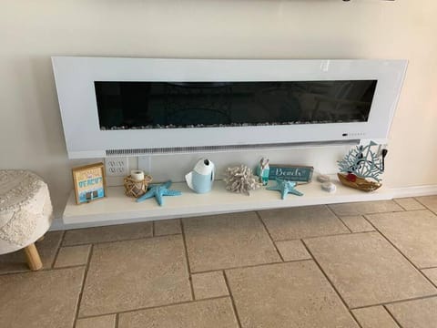 Ocean Sands Premier Condo, Beach Front! Apartment in Redington Beach