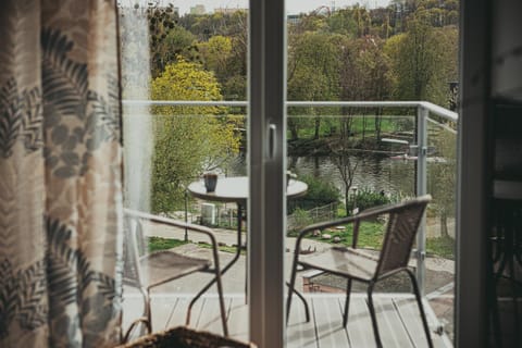 Spring, Day, View (from property/room), Balcony/Terrace, River view, River view