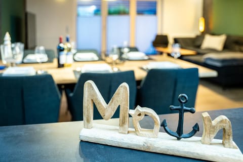 Living room, Photo of the whole room, Seating area