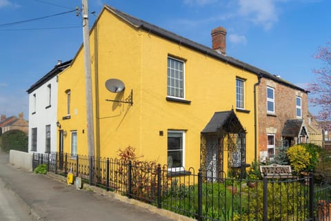 Property building, Street view