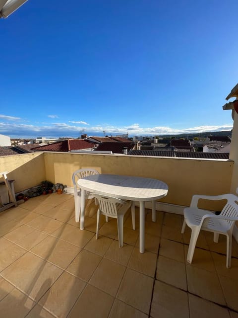 Patio, Day, View (from property/room), Balcony/Terrace, Dining area