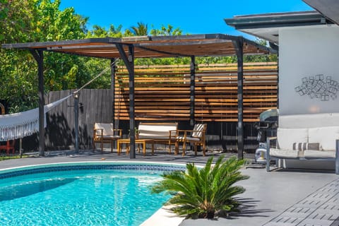 Balcony/Terrace, Pool view, Swimming pool, sunbed