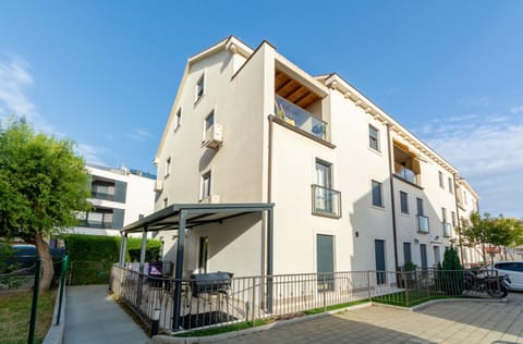 Marisol Apartment in Podstrana