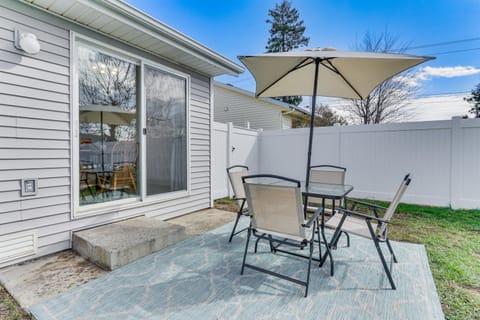 Charming Home with Patio 3 Mi to Hayden Lake! House in Hayden