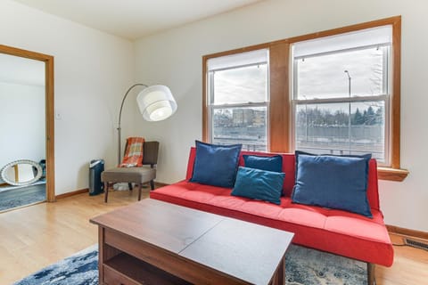 Pet Friendly 8 Mi to Chicago - Fenced Backyard! House in Oak Park