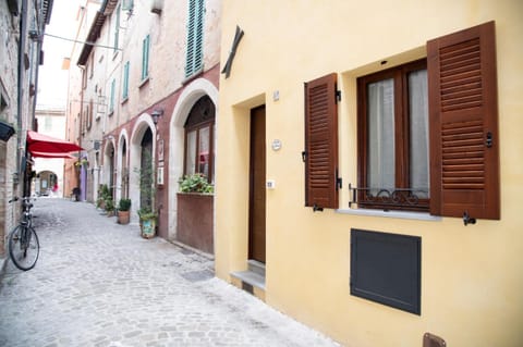 LA BRAVERIA House in Marche