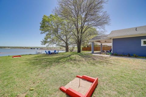 Lakefront Eufaula Cabin with Fire Pit and Private Dock Cabin in Longtown