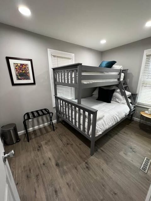 Esopus Creekside House in Lake Katrine