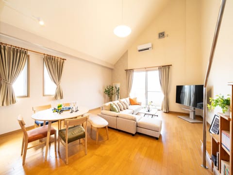 TV and multimedia, Living room, Photo of the whole room