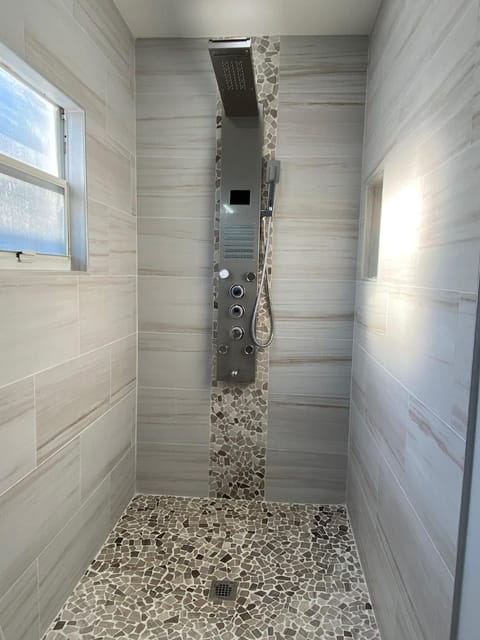 Rachaels Upscale 3 bedrooms Luxury Home House in Dania Beach