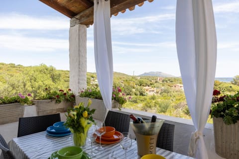 Patio, Spring, Natural landscape, View (from property/room), Balcony/Terrace, Dining area, Sea view