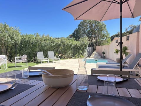 Mazet climatisé avec jardin, piscine privée et proche mer, 3 pièces, 6 couchages à Sainte-Maxime - FR-1-226-545 House in Sainte-Maxime