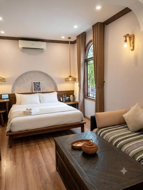 Bed, Bedroom, air conditioner