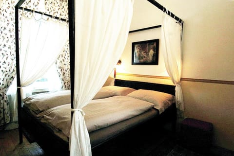 Living room, Bedroom