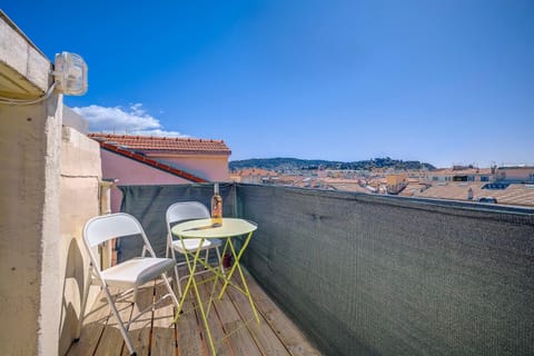 Property building, Balcony/Terrace