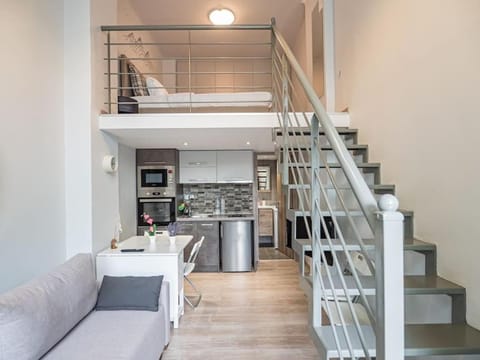 Bed, Kitchen or kitchenette, Living room, Photo of the whole room, Decorative detail, Seating area, oven, stove