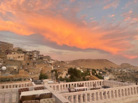 Nearby landmark, Day, Natural landscape, City view, Mountain view, Sunrise, Sunset