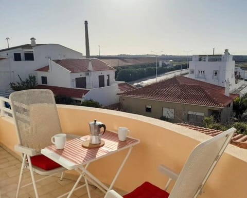 View (from property/room), Balcony/Terrace, River view, Sea view