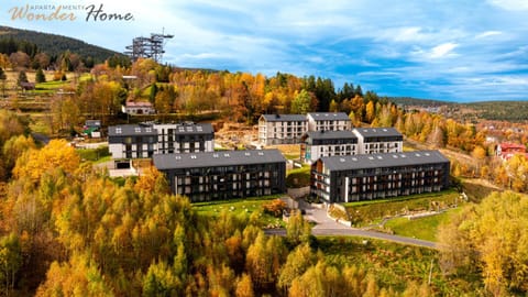 Property building, Natural landscape, Bird's eye view, View (from property/room), View (from property/room), Autumn, Landmark view, Mountain view, Mountain view, pet friendly