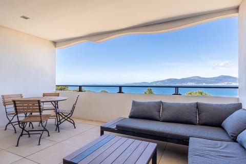 Balcony/Terrace, Mountain view, Sea view