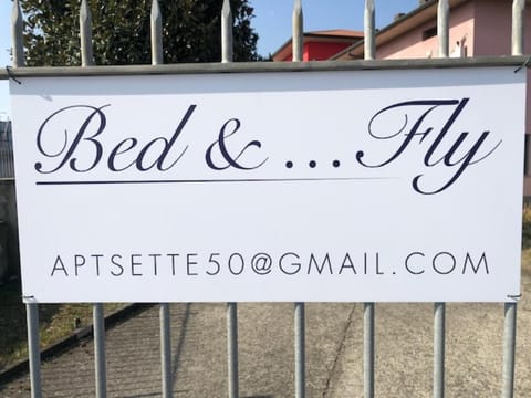 Property building, Facade/entrance, Property logo or sign