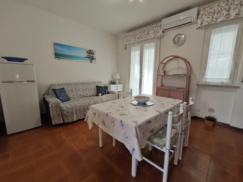 L01 - Trilocale fronte mare con spiaggia privata Apartment in Marcelli