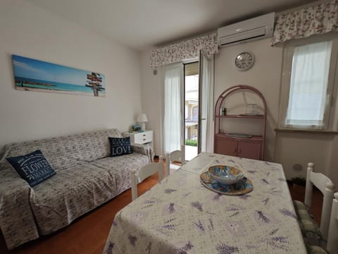 L01 - Trilocale fronte mare con spiaggia privata Apartment in Marcelli