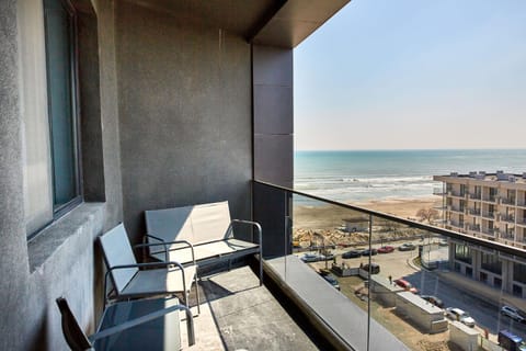 Day, Natural landscape, View (from property/room), Balcony/Terrace, Seating area, Beach, Sea view