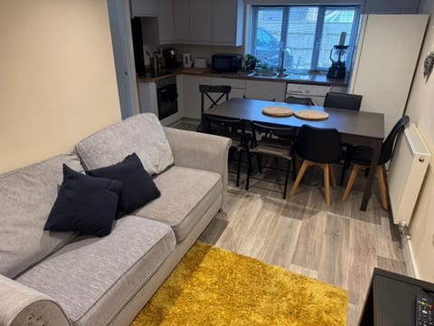 Bath rd villa House in Bristol