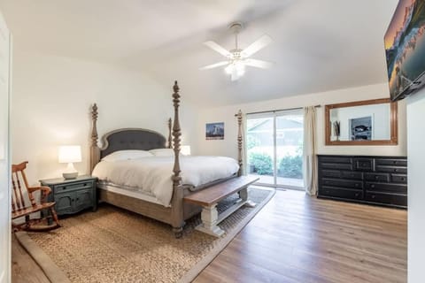 Big Family Getaway- Theater Room- BBQ- Play Room- Fire Pit House in Coeur dAlene