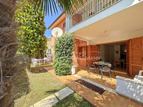 Patio, Garden, Garden view