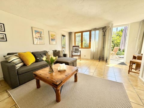 Bas de villa provençale 2 pièces avec Jardin Apartment in Villeneuve-Loubet