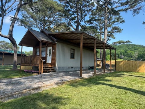 Property building, Patio, Spring, Day, Natural landscape, Garden, Garden view