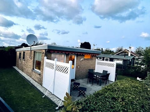 Hon70pj kleines Ferienhaus in Ouddorp Apartment in Ouddorp