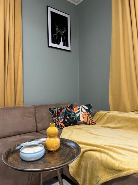 Living room, Photo of the whole room, Seating area