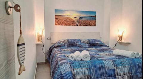 FollowTheSun- Camera Fronte mare Bed and Breakfast in Portoscuso