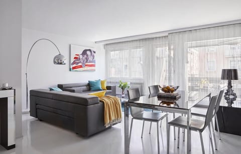 Living room, Dining area