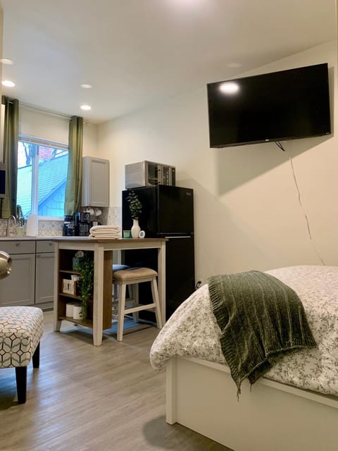 The Asbury House Guest Rentals Bed and Breakfast in Moscow