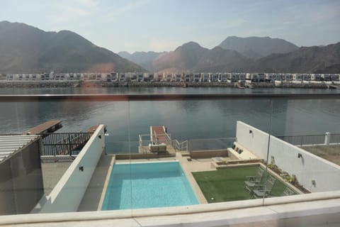 Nearby landmark, Day, Natural landscape, Lake view, Mountain view, Pool view, River view, Swimming pool, sunbed