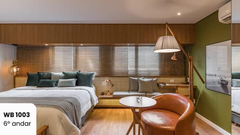 Photo of the whole room, Bedroom