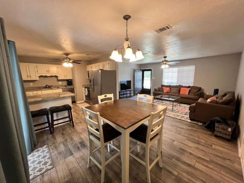 Cozy Ocean Springs Get-away House in Harrison County