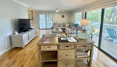 DOTS Landing House in Bald Head Island