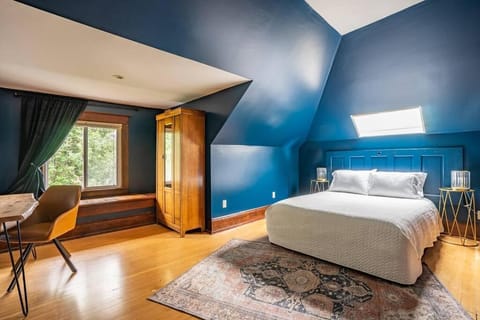 Charming Room in Capitol Hill - Foxglove Inn Rm 6 House in Capitol Hill