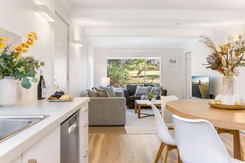 Living room, Dining area, kitchen