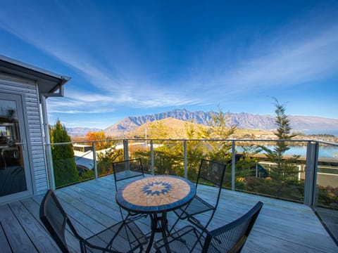 Balcony/Terrace, Mountain view